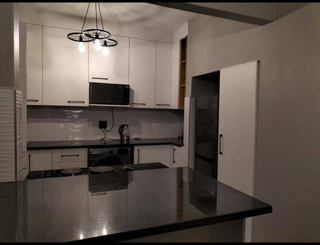 2 BEDROOM PROPERTY TO RENT IN RHODESFIELD